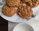 Foto langkah ke 7 dari resep Soft Baked Chewy Chocolate Chip Cookies.