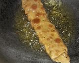 A picture of step 9 of Fish pattern samosa.