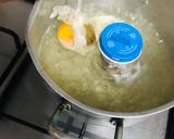 Foto del paso 3 de la receta: Huevos ponchados a la Pinochetta. Camino de sabores