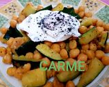 Foto del paso 7 de la receta Garbanzos con calabacín y huevo poché