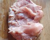 Foto del paso 1 de la receta: Pechuga de pollo rellena de quesos envuelta en tocino keto