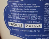 Foto del paso 1 de la receta: Yogur estilo griego con arándanos y maqui berry 🫐🍶🫐 Última receta del año y low carb 🥂