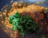 A picture of step 4 of Veg frankie roll.