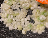 Foto del paso 6 de la receta: Revuelto de espárragos trigueros y cebollita tierna, al vino blanco