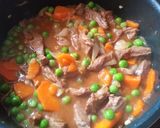 Foto del paso 4 de la receta: Arvejado de carne en tiritas 😋😋