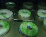 Gambar langkah 6 resipi Donut PRU15 💚💙❤️ aka Pelangi Viral.