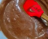 A picture of step 2 of Yummy chocolate ice cream cake.