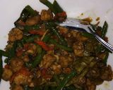 Foto langkah ke 5 dari resep Tumis kacang tempe pedas manis.