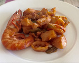 Foto del paso 16 de la receta: Patatas con langostinos y calamares