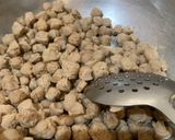 A picture of step 1 of Soya chunks and Aloo masala.