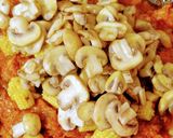 बेबी कॉर्न अँड मशरूम करी (baby corn and mushroom curry recipe in marathi) रेसिपी स्टेप 5 फोटो 