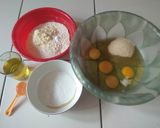 Foto langkah ke 1 dari resep Rainbow Cake Kukus Ny.Liem Super Lembut.