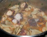 Foto del paso 5 de la receta Pulpo con champiñones y gambas