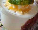 A picture of step 3 of Healthy orange juice.