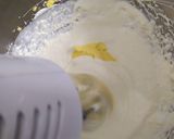 Foto langkah ke 4 dari resep Swiss Meringue Buttercream.