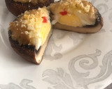 Foto del paso 8 de la receta: Champiñones Portobello rellenos de huevo de codorniz y queso feta griego