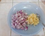 Foto langkah ke 1 dari resep Daging Ayam Cincang Kecap Toping Mie.