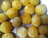 A picture of step 1 of Dum aalu.