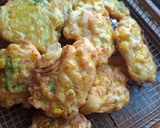 Foto langkah ke 4 dari resep Bakwan Jagung Renyah.