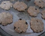 Foto del paso 4 de la receta: Galletitas de avena con miely banana