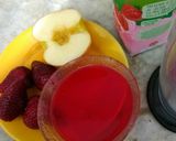 Foto del paso 1 de la receta: Batido de yogurth, gelatina y frutas😋