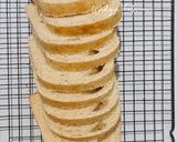 Foto langkah ke 1 dari resep Mini Garlic Bread / Garlic Crouton With Sourdough Loaf.
