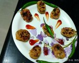 A picture of step 6 of Rice cutlets.