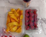 Foto langkah ke 1 dari resep Sorbet Mangga 🥭 Topping Stroberi 🍓 #481.