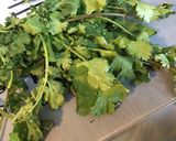 Une image de l'étape 1 de Herbes fraîches au naturel (menthe, coriandre, persil frisé).