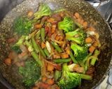 Foto del paso 2 de la receta: Salteado de verduras ¡en 30 minutos! -vegano-💚💪🏻 :)