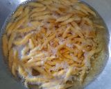 Foto langkah ke 2 dari resep Snack Terigu Keju.