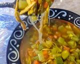 Foto del paso 5 de la receta: Caldo de pollo con fideo chino🍜
