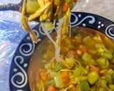 Foto del paso 5 de la receta: Caldo de pollo con fideo chino🍜