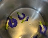Hình bước làm 1 của món Bánh Quên Nuốt ลืมกลืน (Leum Kleun)