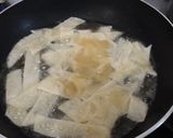 Foto langkah ke 2 dari resep Bubur Ayam Phitan (Century Egg Chicken Congee).
