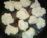 Fehér krémes leves sült karfiollal recept fázis 10 fotója
