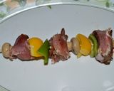 Foto del paso 4 de la receta: Brochetas de bondiola y champiñones