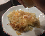 Foto del paso 3 de la receta: Huevos fritos con cebolla y limón