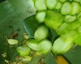 Foto langkah ke 2 dari resep Sop Oyong Bayam.