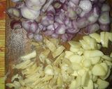 Foto langkah ke 1 dari resep Bumbu Dasar Putih.