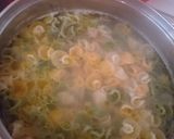 Foto del paso 1 de la receta: Macarrones de colores a la carbonara con Frankfurt y bacon