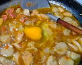 Foto langkah ke 6 dari resep Seblak Sosis Baso.