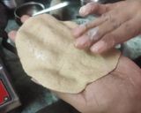 उल्टे तवे की रोटी (Ulte tave ki roti recipe in hindi) रेसिपी चरण 2 फोटो