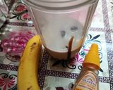 A picture of step 1 of Banana Nutella Smoothie.