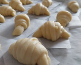 Foto del paso 11 de la receta: Mini croissants con masa brioche rellenos de crema y coulis de arándanos