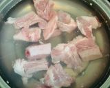 Hình bước làm 1 của món Vào bếp cùng con: Súp hoành thánh sườn non