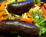 Foto del paso 1 de la receta: Morcillas con salteado de verduras y lentejas