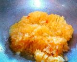A picture of step 2 of Apple halwa.