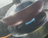 A picture of step 3 of Gajar Halwa.