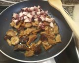 Foto del paso 6 de la receta: Salteado de pulpo con gulas y verduras